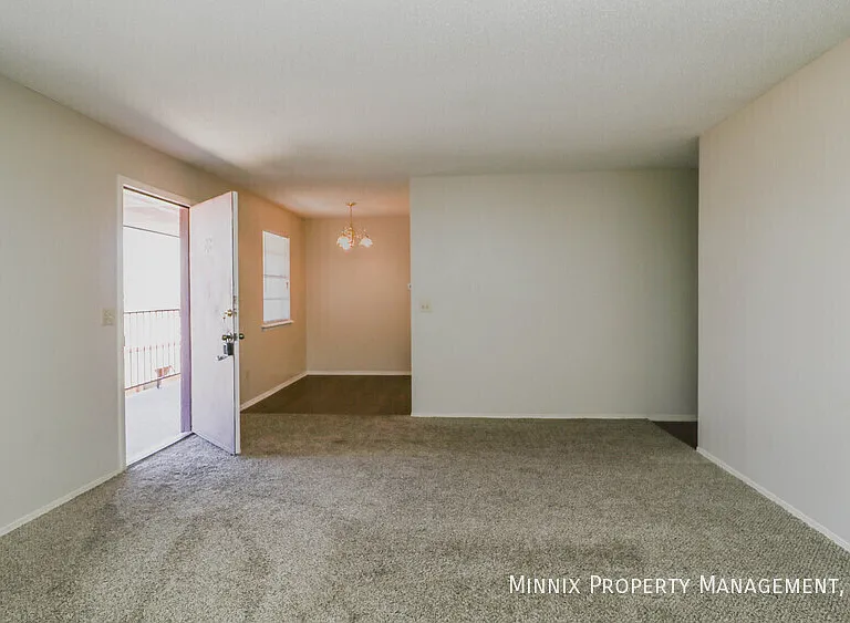 500 4th Ave #22 — Photo 7