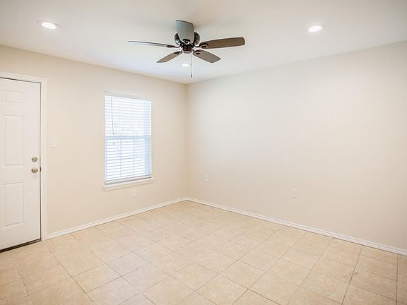 3rd image of 1231 N Lbj Dr #9