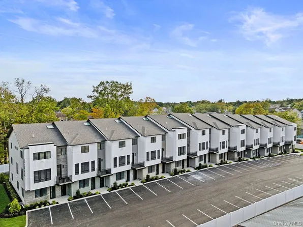 17 Union Road #203, Spring Valley, NY 10977