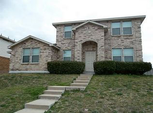 3037 Amber Waves Ln, Lancaster, TX 75134