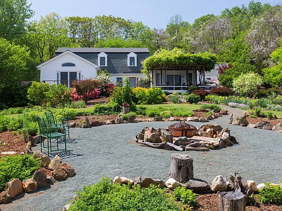 2nd image of 5182 Hedge Hall Ln