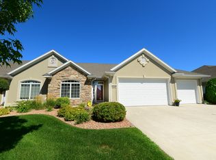 2526 Augusta Dr, Grand Forks, ND 58201