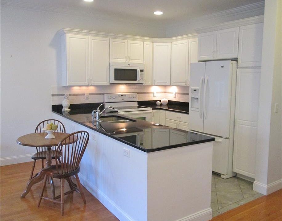 2nd image of 187 Southwinds Dr Unit 10