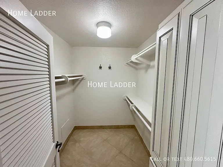 8084 E Del Laton Dr — Photo 15