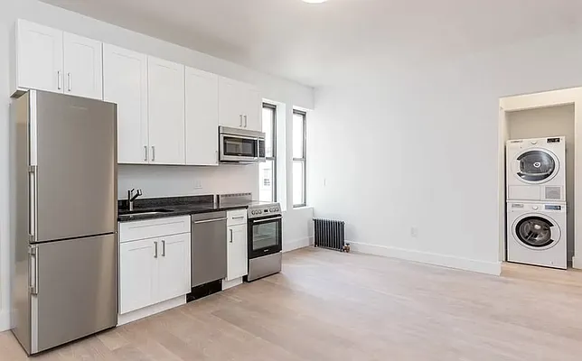 Rented by New Amsterdam Realty Group | media 24