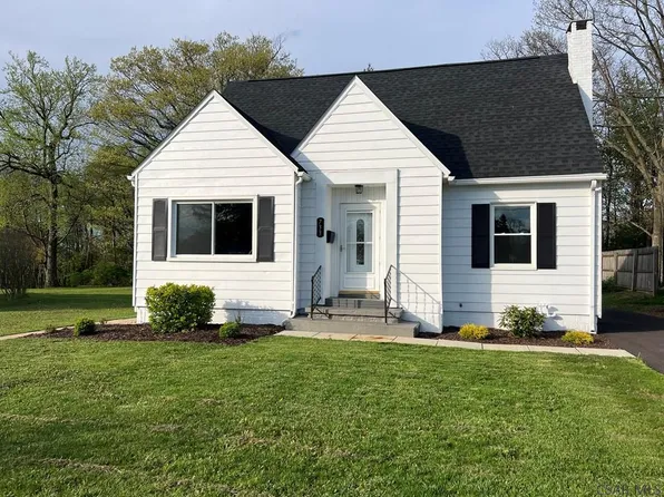 733 Demuth St, Johnstown, PA 15904