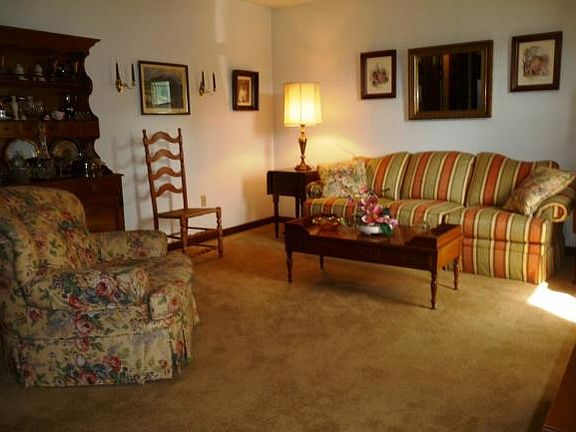2nd image of 201 Arborview Dr