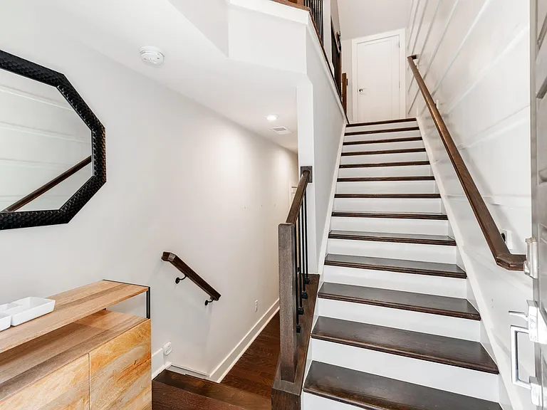16031 Roscoe Ln — Photo 4