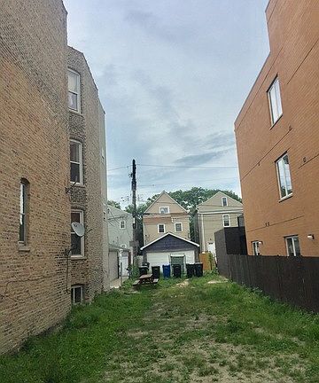 2nd image of 1709 N Kedzie Ave