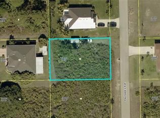 320 Palisades Ave, Lehigh Acres, FL 33974