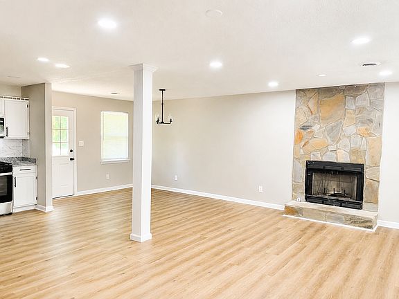 4th image of 3846 Narron Dr SW