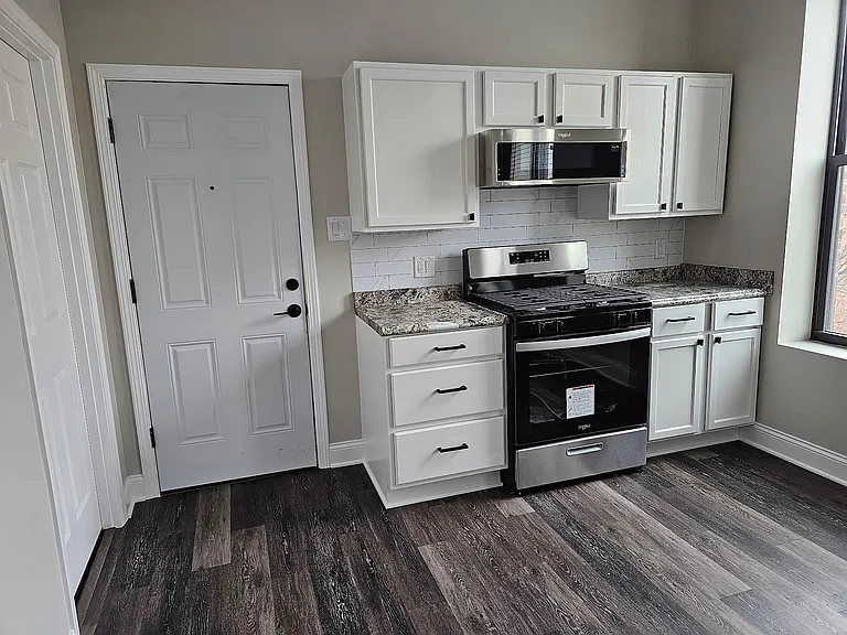 3925 W North Ave #3 — Photo 5