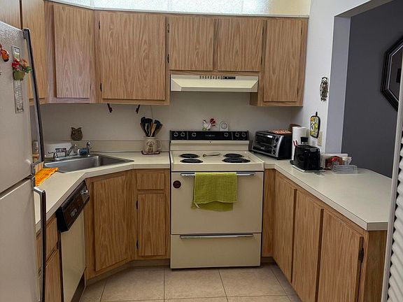 3rd image of 422 Pine Glen Ln #422A1