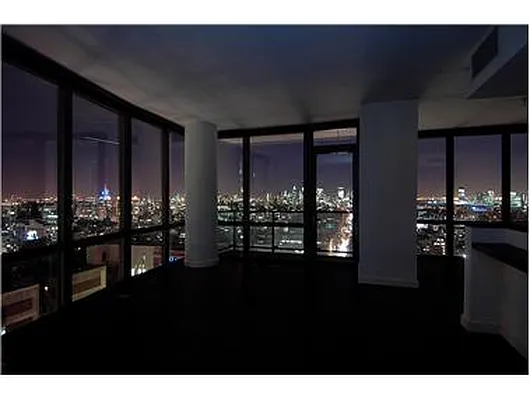 Sold by Douglas Elliman | media 29