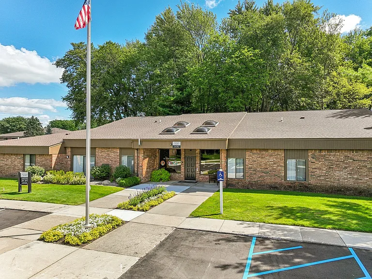 Green Space at Eastwood Village Apartments in Clinton Township