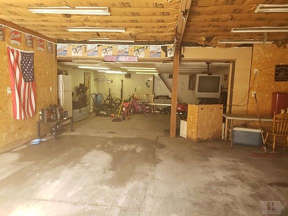 4th image of 422 S Schuyler St