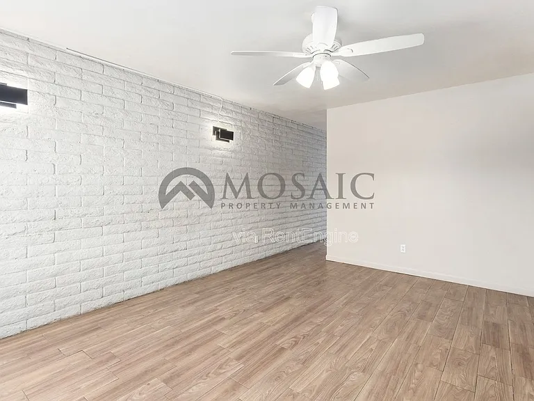 1204 S McClintock Dr #B — Photo 7