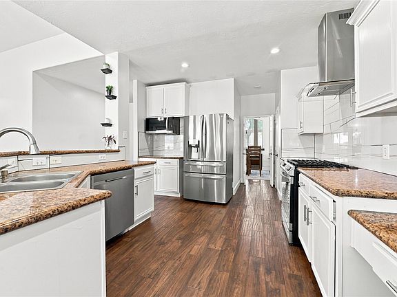 3rd image of 3003 Rancher Hollow Ct