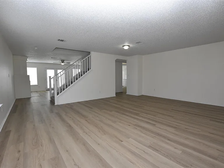 17701 Dansworth Dr — Photo 3