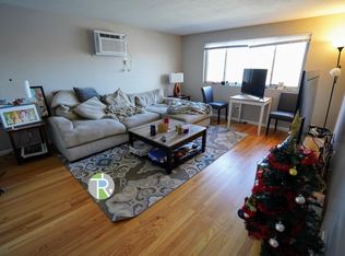 61 Crescent St APT 4, Waltham, MA 02453