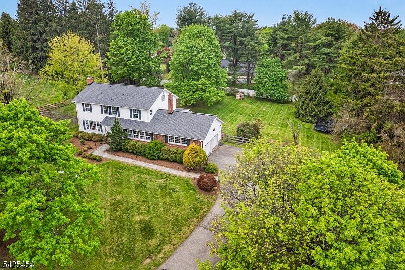 1st image of 13 Cherry Ln