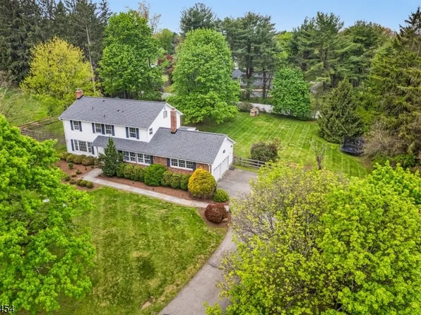 13 Cherry Ln, Mendham Twp., NJ 07945