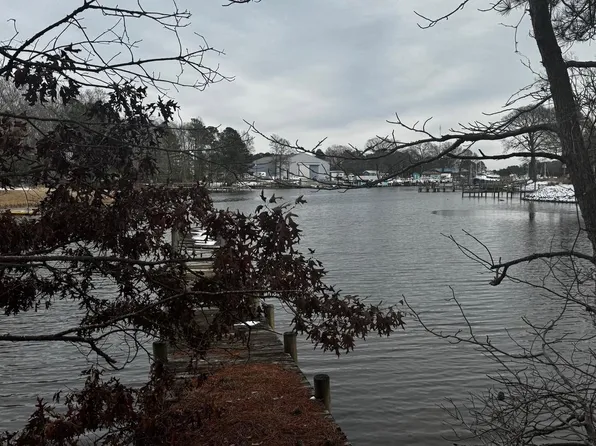 1415 Fairport Rd, Reedville, VA 22539