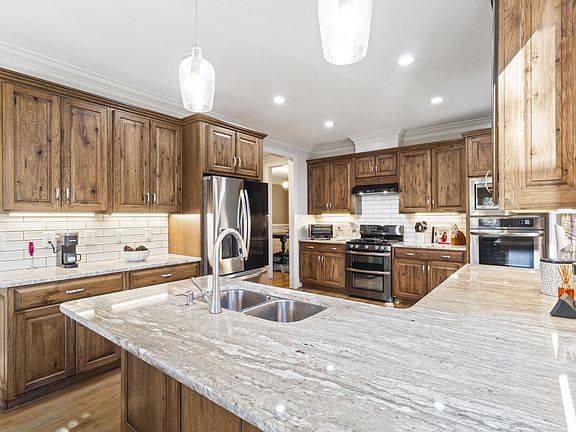 3rd image of 261 Character Dr