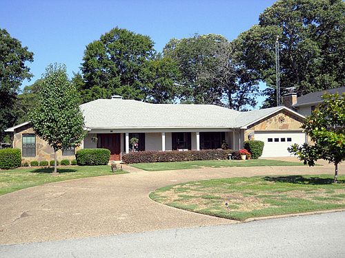 1st image of 116 S Bay Dr