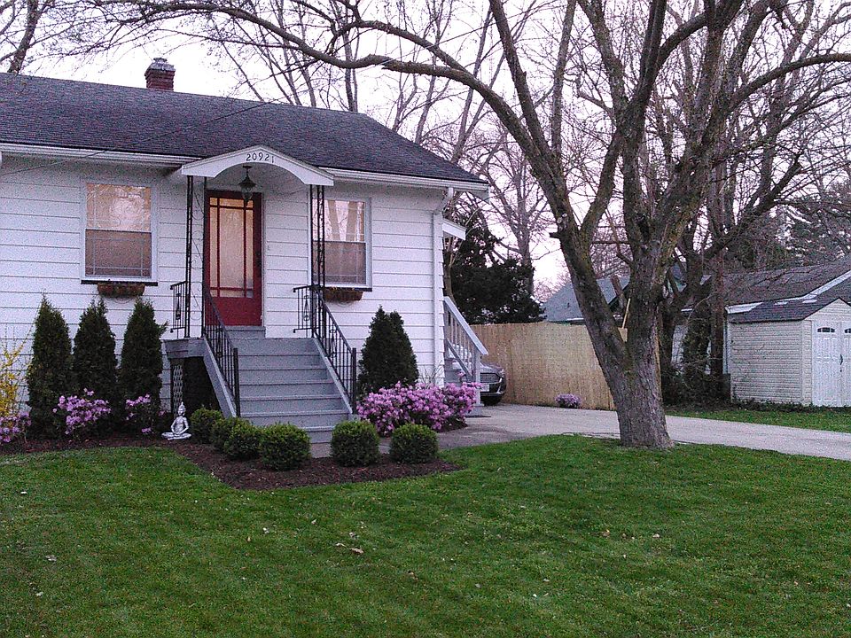 1st image of 20921 Westwood Rd