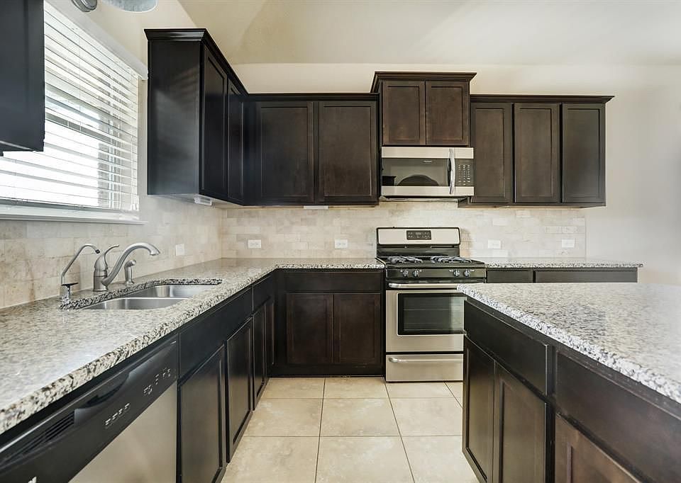 1st image of 16424 Pienza Dr