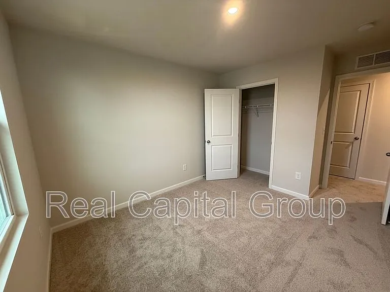 106 South Dr — Photo 24