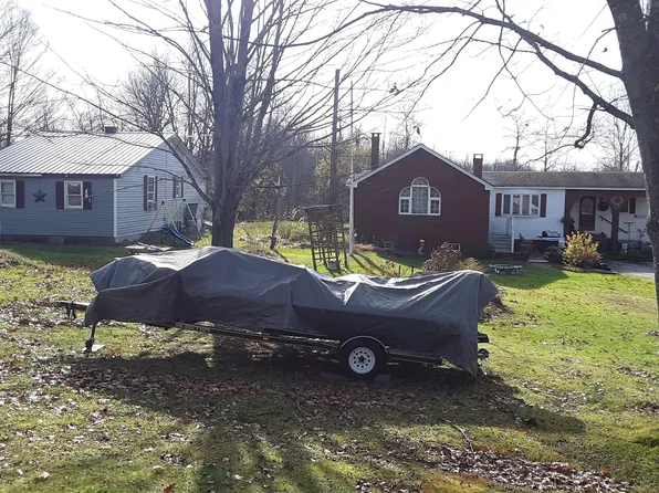350 Lakeview Rd, Glenburn, ME 04401