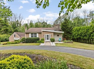 190 Holmes St, Hanson, MA 02341