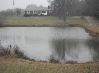 1852 Rosswood Rd, Pleasant Garden, NC 27313