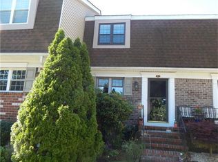43 Heritage Ln, Fords, NJ 08863