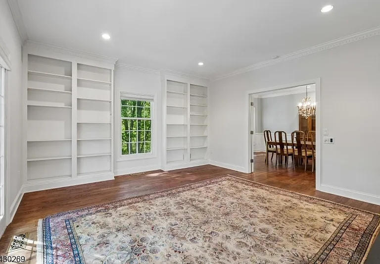 8 Morgan Ct — Photo 11