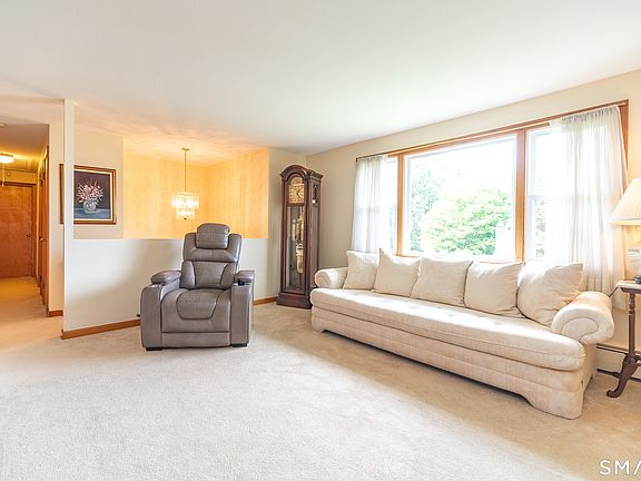 4th image of 130 Lydale Place