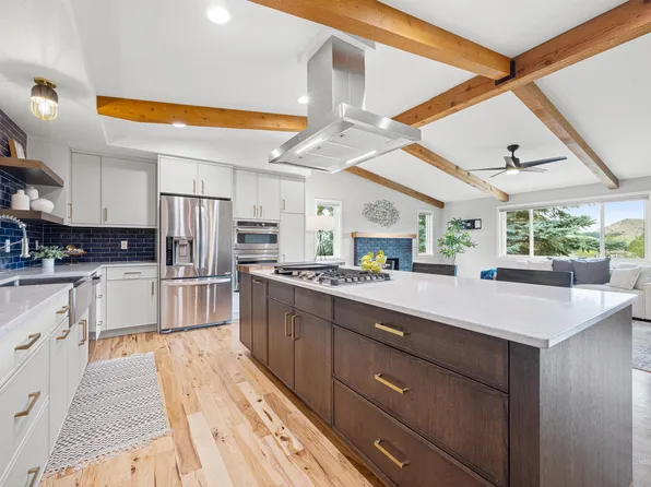 141 E Hearthstone Dr, Boise, ID 83702