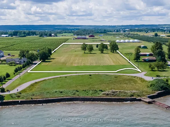 4558 Lakeside Dr, Lincoln, ON L3J 0X7