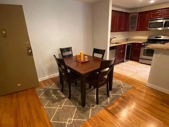 5th image of 124 S Park Ave APT 2L