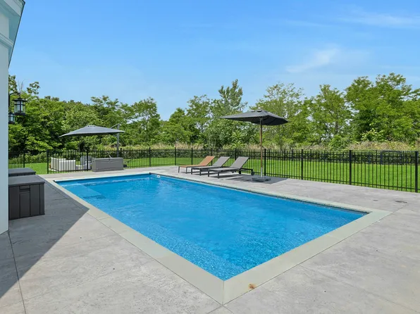 5310 Grosvenor Avenue image 5 of 12