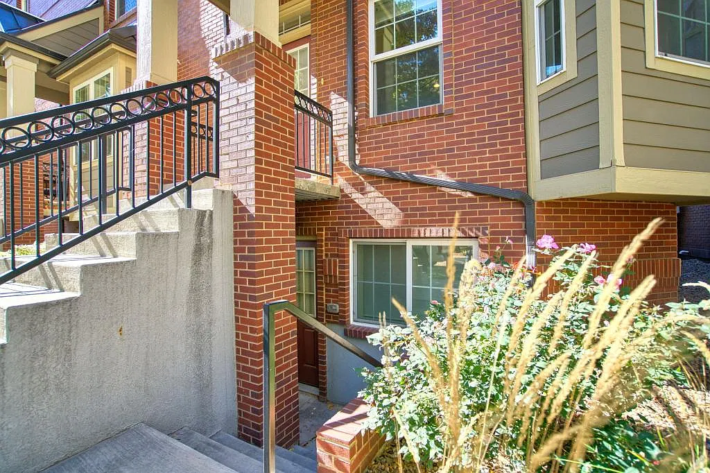 401 Terry St, unit e — Photo 3