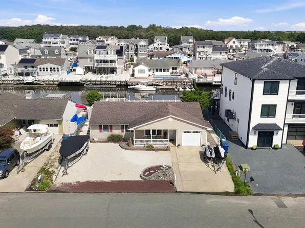19 Louisiana Dr, Little Egg Harbor, NJ 08087