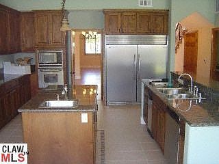 2nd image of 2207 Pelham Ave