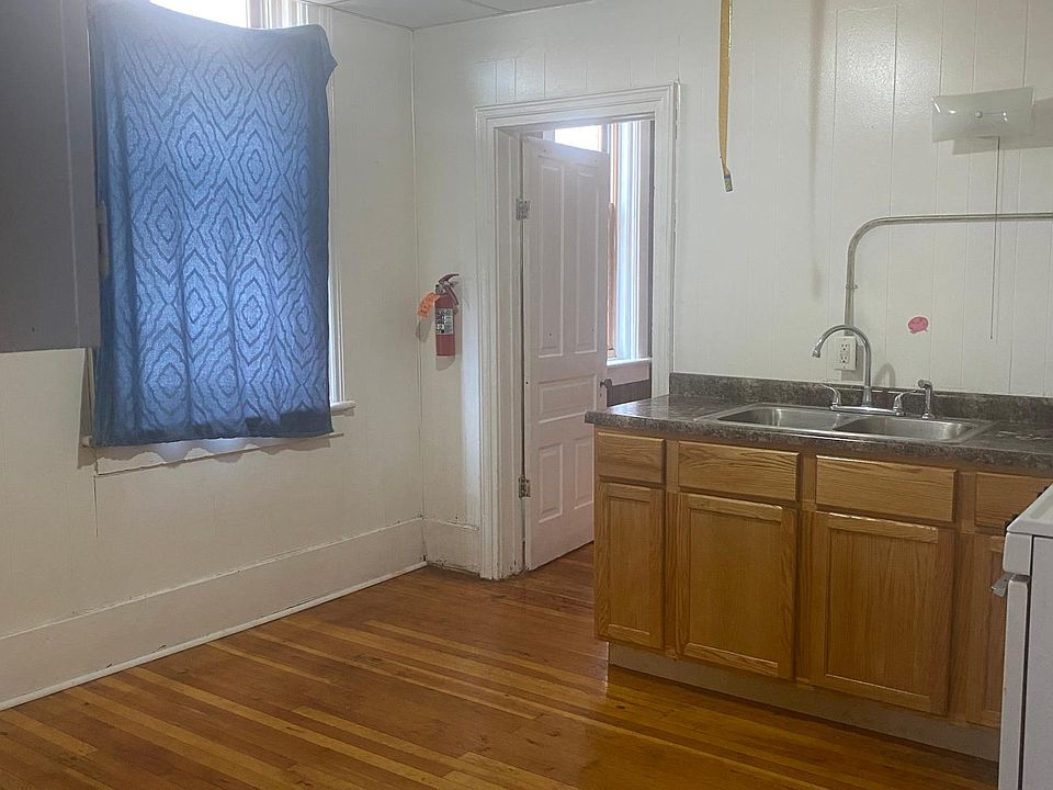 1st image of 217.5 W Main St #5
