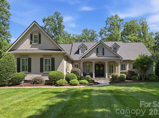 11710 Egrets Point Dr, Charlotte, NC 28278