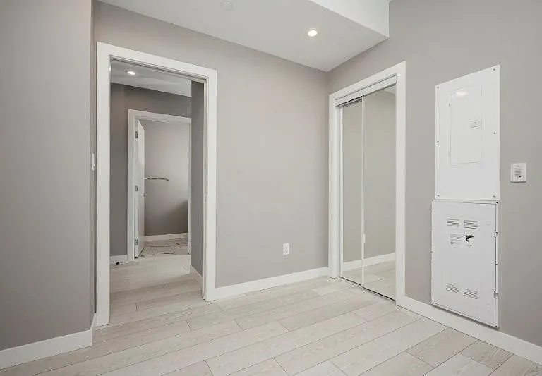 310 15th Ave SW #106 — Photo 22