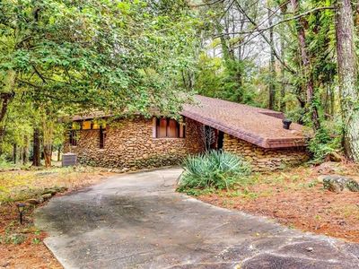 1271 Eastview Rd NE, Conyers, GA, 30012