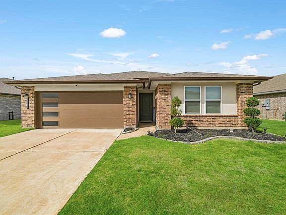 2nd image of 8210 Buck Ln